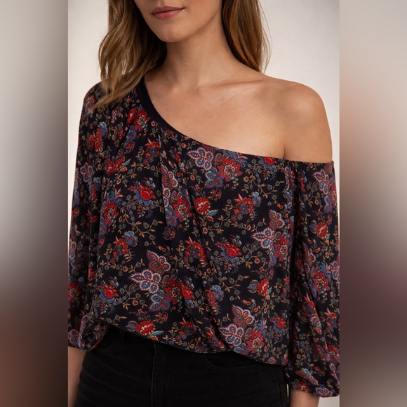 Alice + Olivia Tops - Alice + Olivia Off-Shoulder Floral Top